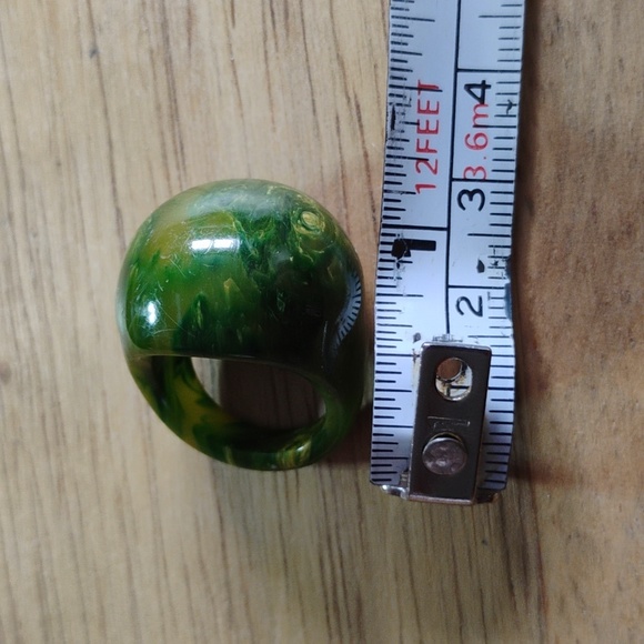 Vintage Bakelite Ring! - Picture 7 of 7